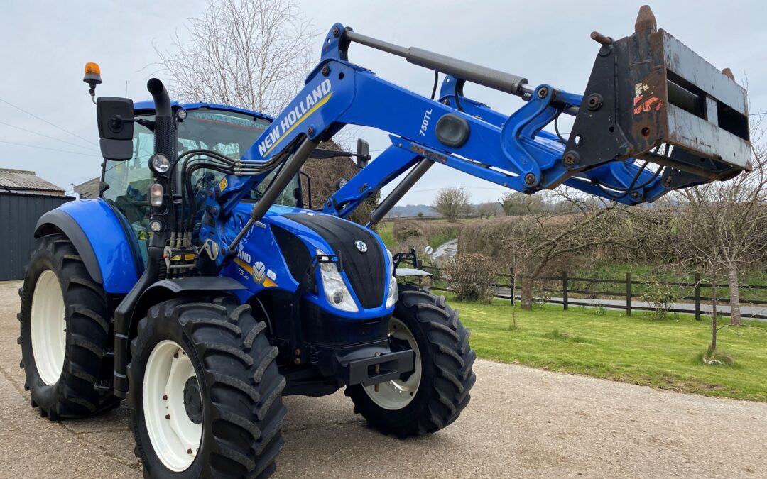 New Holland T5.120 & Loader