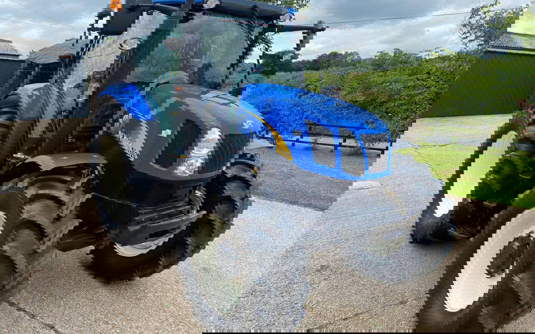 New Holland T6020 Elite