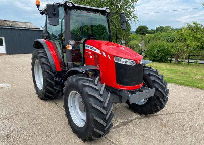 Massey Ferguson 5710