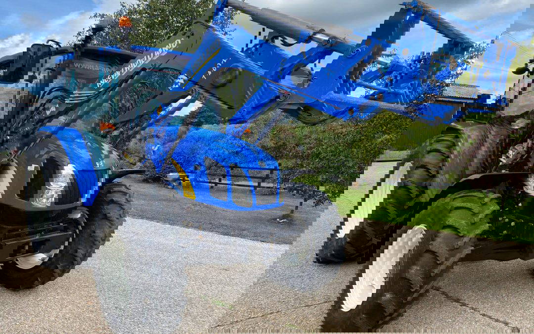 New Holland TD5030 & Loader