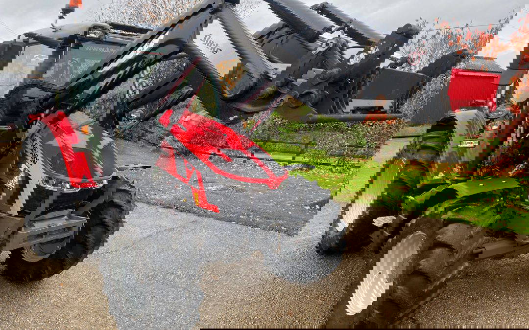 Massey Ferguson 5s.115 & Loader