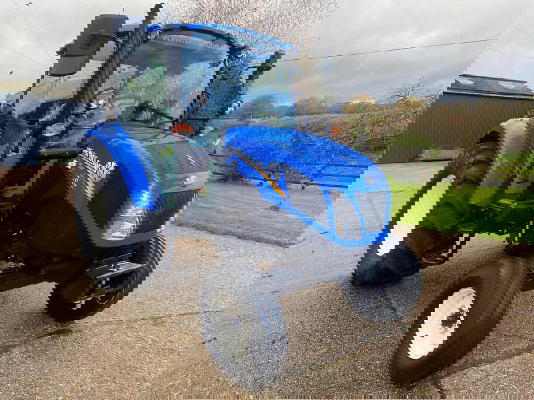 New Holland T4.55