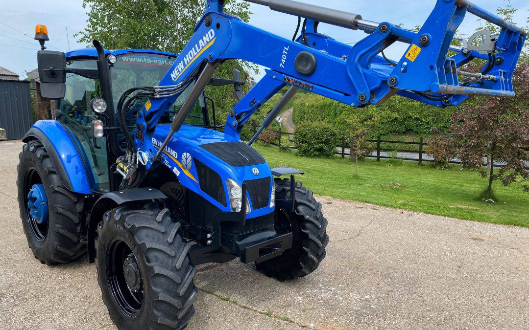 New Holland T5.105 & Loader