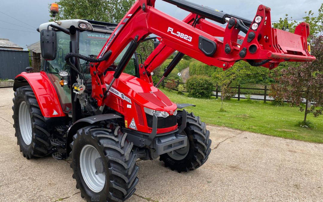 Massey Ferguson 5713s & Loader